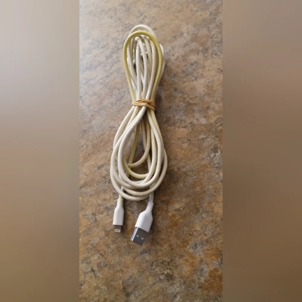 White Lightning to USB Charging Cable